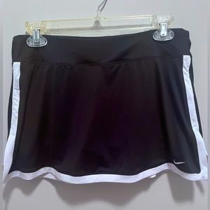 Nike Dri-fit Black with white trim Skort Tennis or Golf Size Small EUC